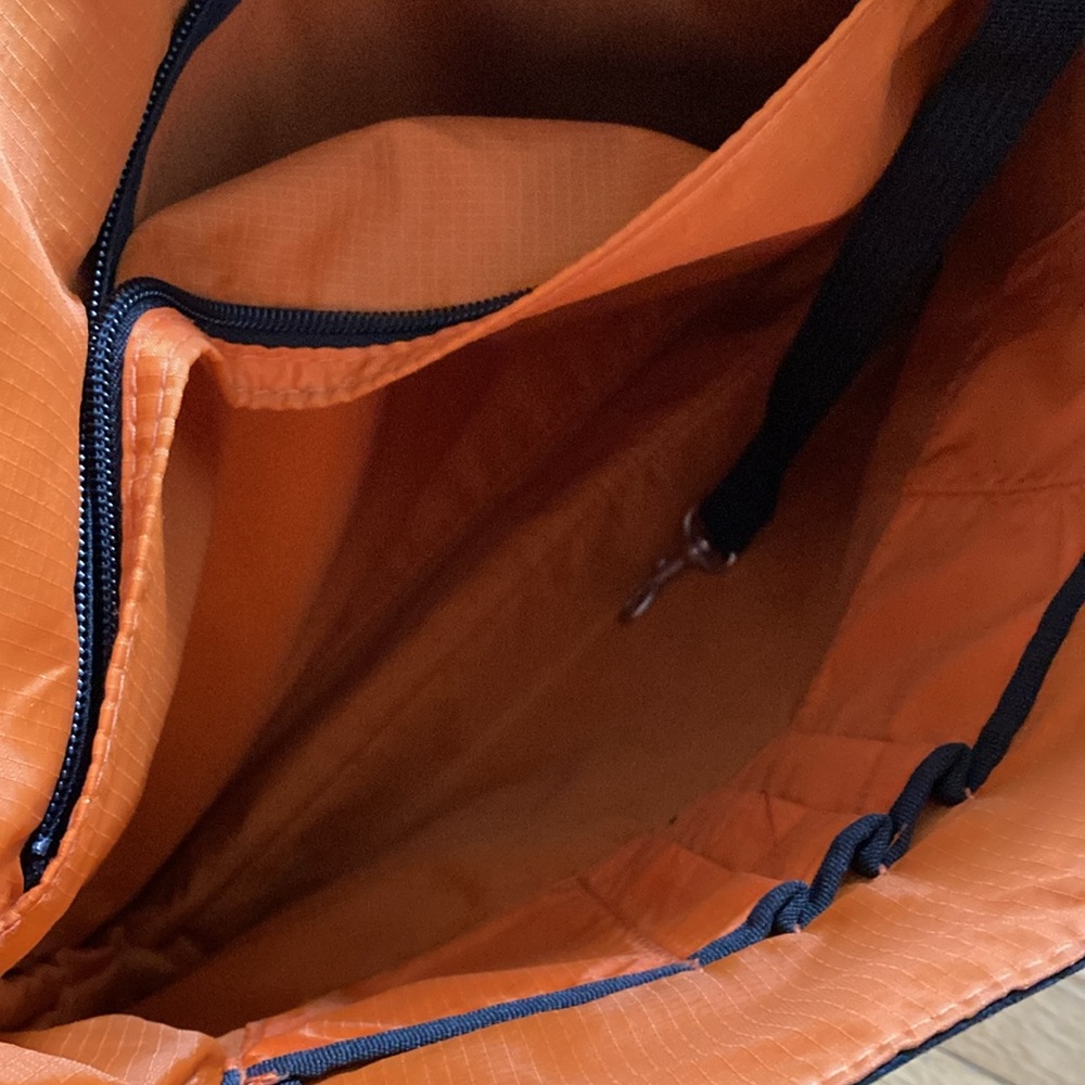 Pantone Messenger Bag - Picture 6 of 15